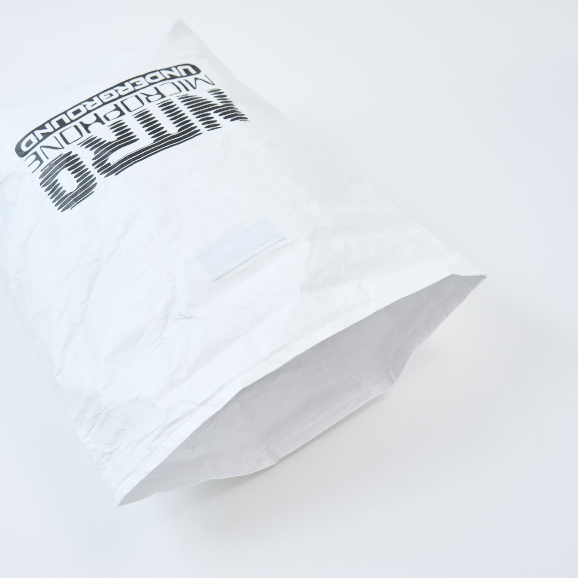 NMU TYVEK CLUTCH BAG / WHITE