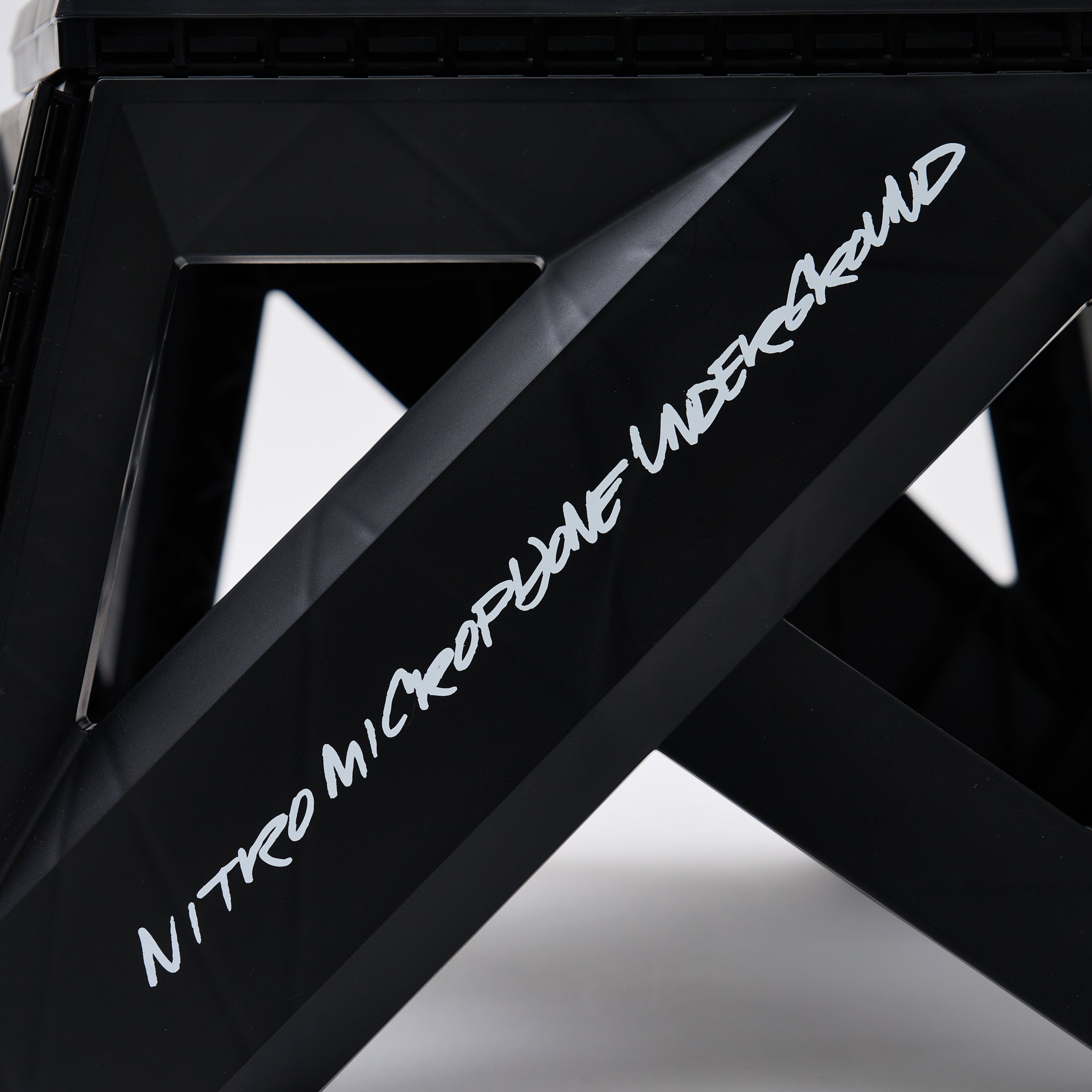 NMU FOLDABLE CHAIR 23cm