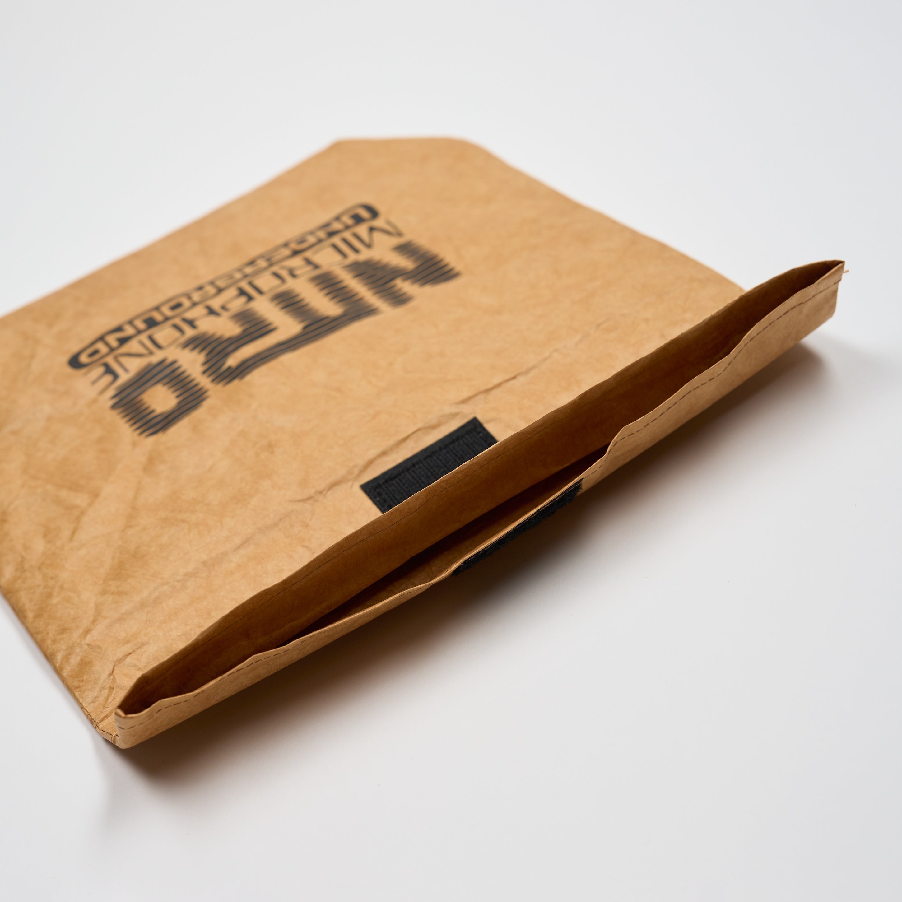NMU TYVEK CLUTCH BAG / CRAFT