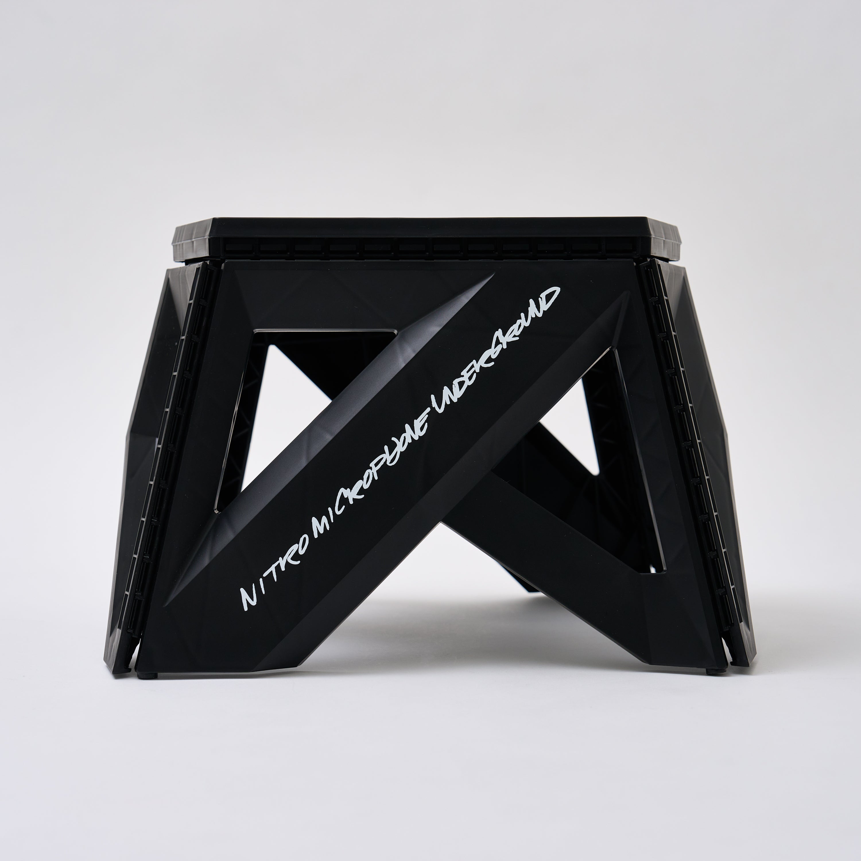 NMU FOLDABLE CHAIR 23cm