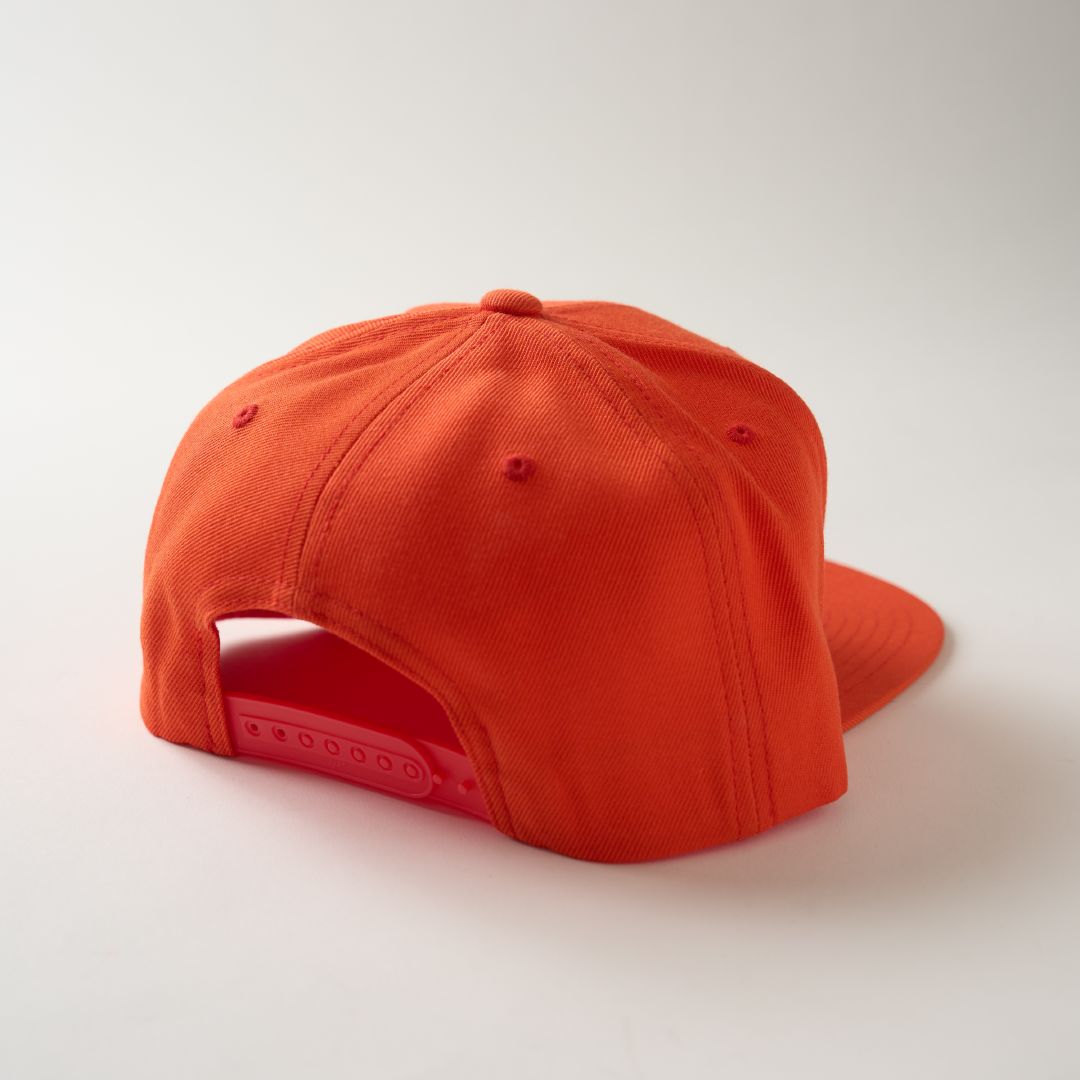 NMU LOGO FLAT VISOR SNAPBACK CAP（COLOR） / ORANGE
