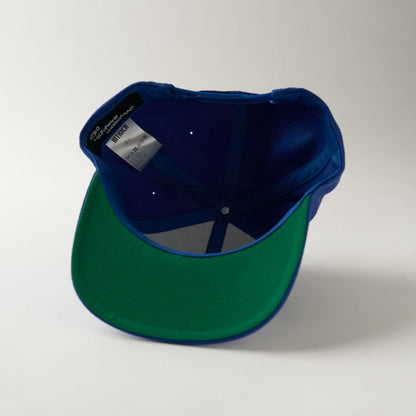 NMU LOGO FLAT VISOR SNAPBACK CAP（COLOR） / ROYAL